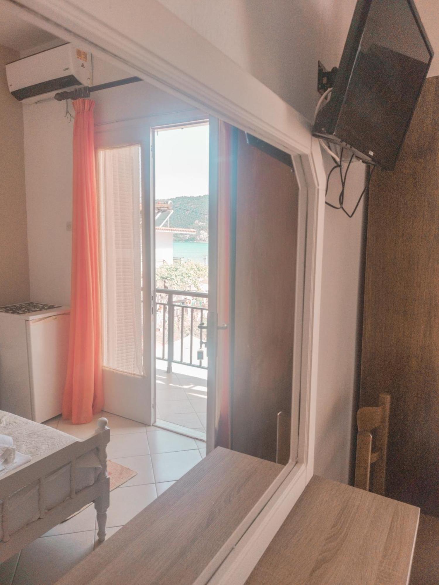 Hotel Maria Skala Potamia  Bagian luar foto